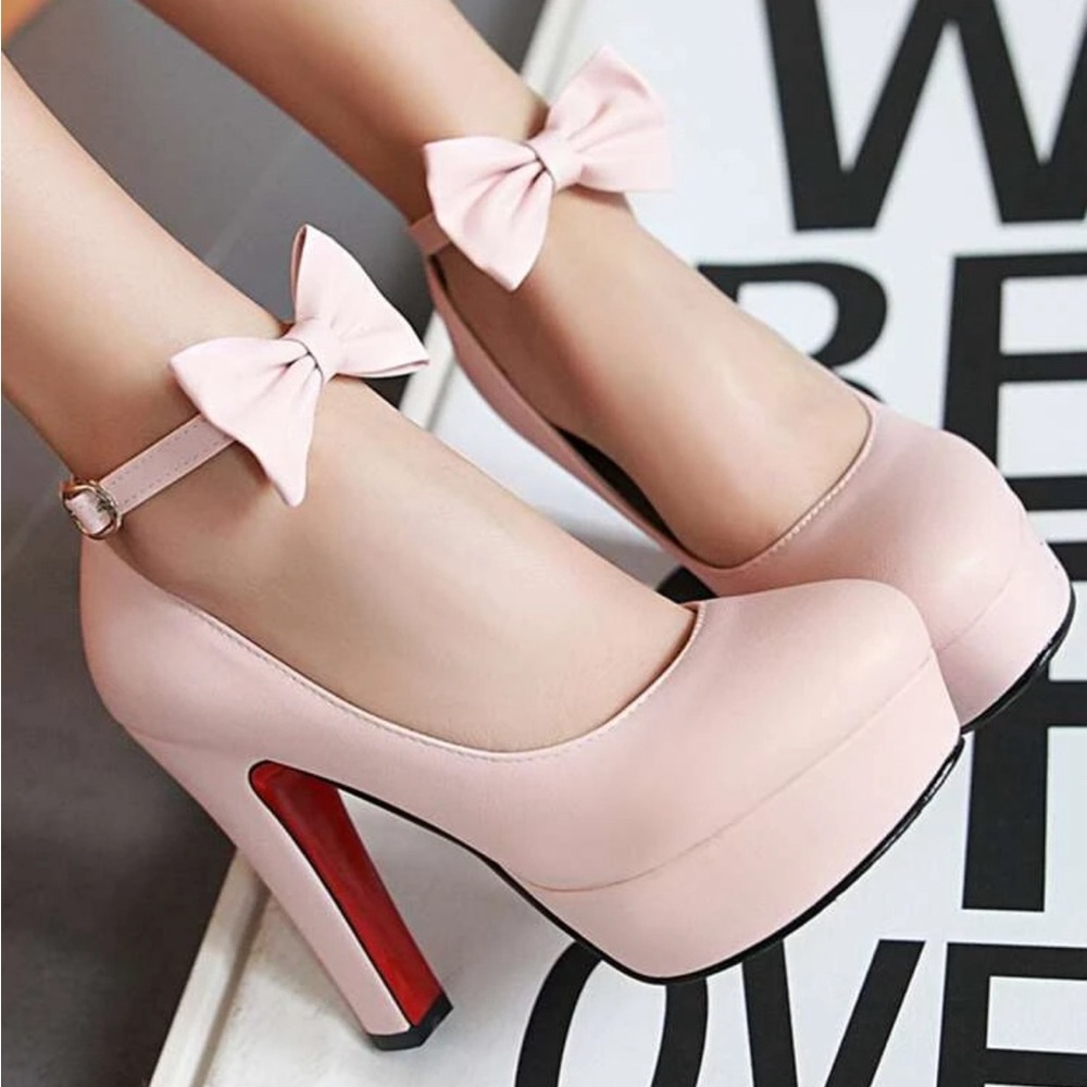 Pink bow heels